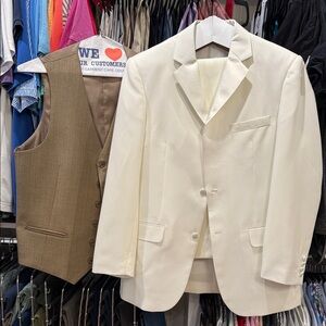 Classic Ivory Men's Suit Jacket